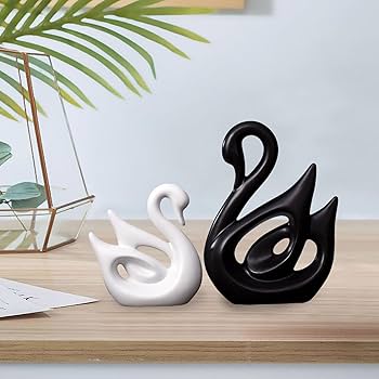 Swan Family Glossy Showpiece Set - (MVS)