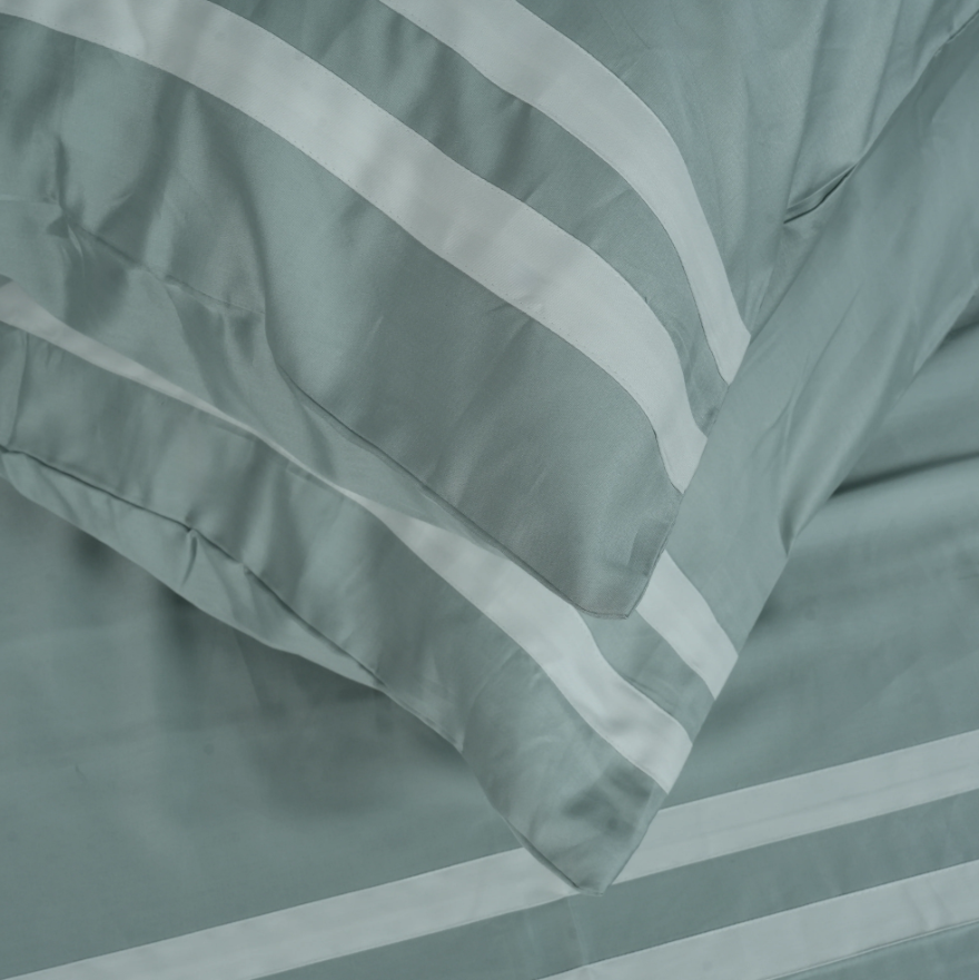 Viviz Aqua Marine (600 TC) - 100% Cotton King-Size Bedsheet + 2 Pillow Covers
