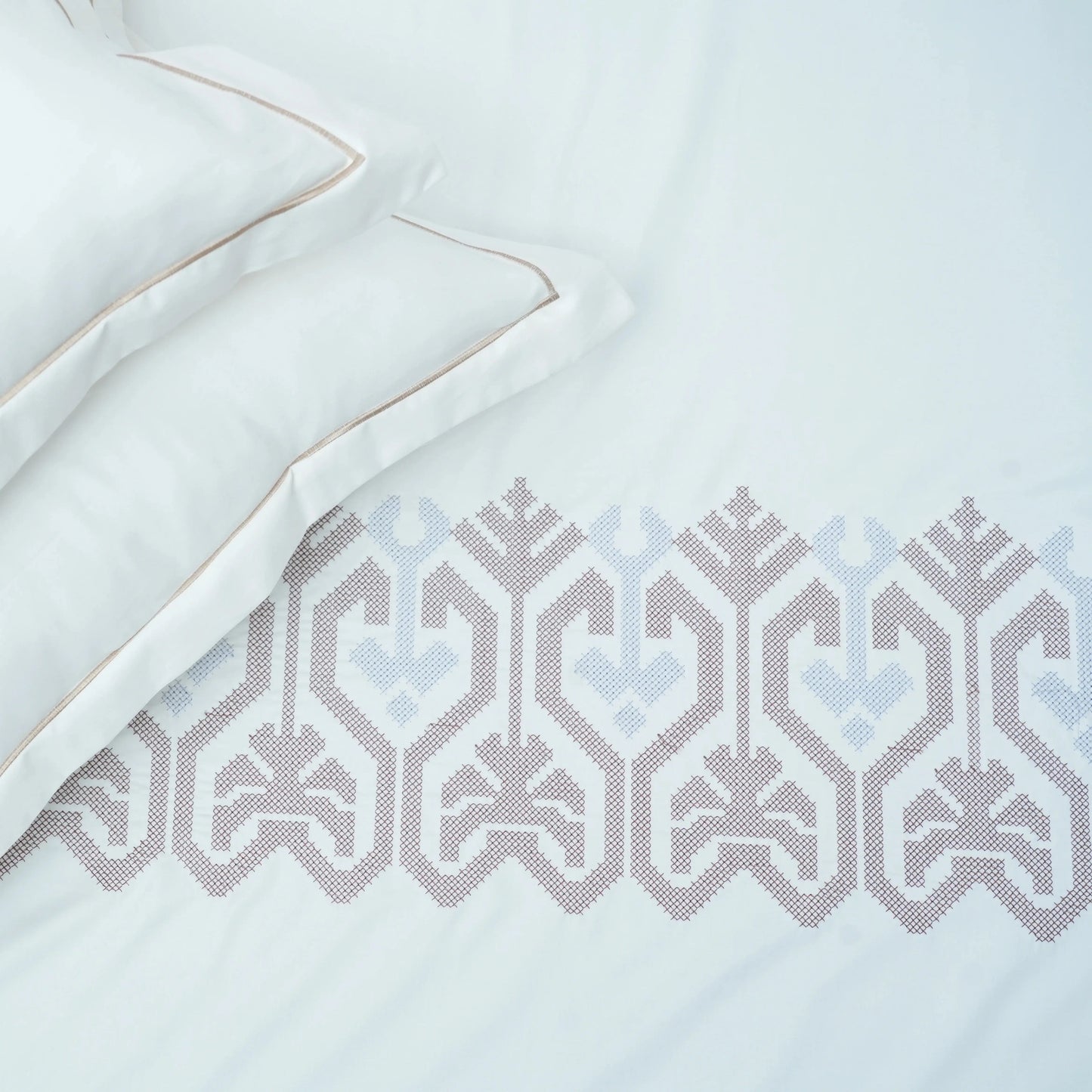 Art Cream Blossom (400 TC) - 100% Cotton King-Size Bedsheet + 2 Pillow Covers - Urban Nivasa