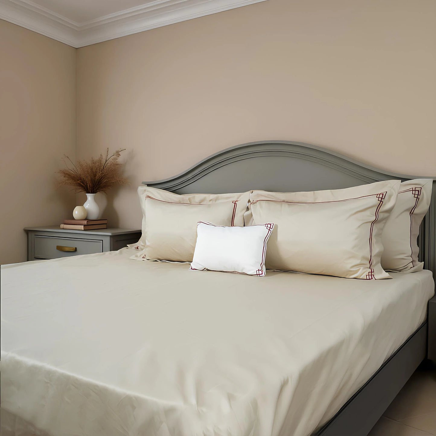 Junoon Hermione (400 TC) - 100% Cotton King-Size Bedsheet + 4 Pillow Covers