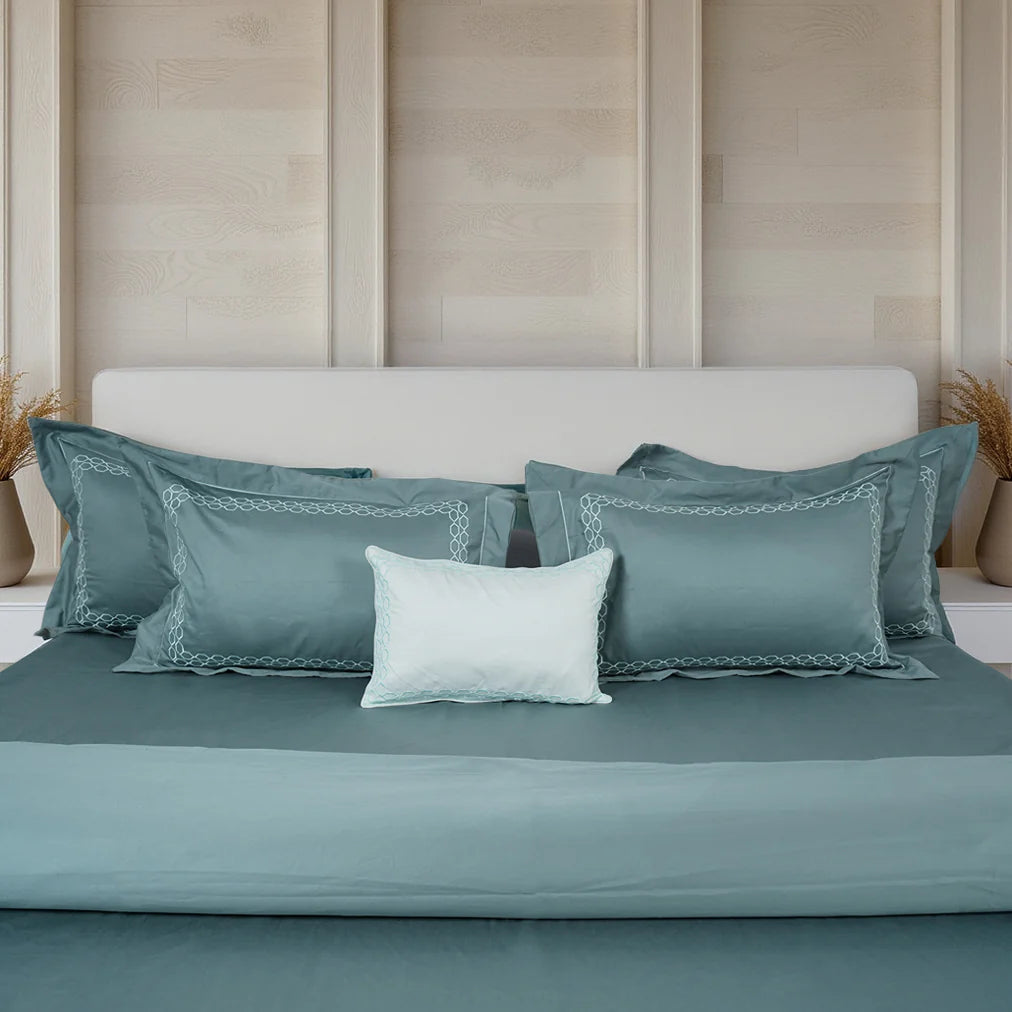 Junoon Noir Matt (400 TC) - 100% Cotton King-Size Bedsheet + 4 Pillow Covers