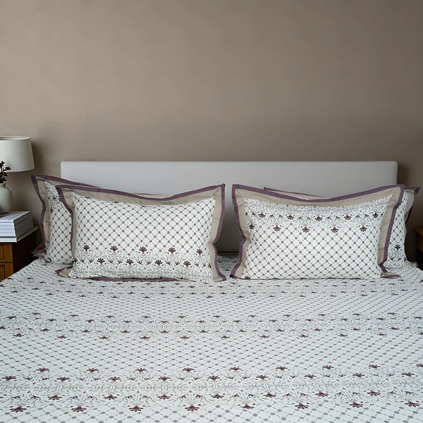 Lavish Vase Line 100% Cotton King-Size Bedsheet + 2 Pillow Covers