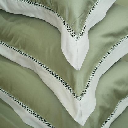Moon Minty Fresh (400TC) - 100% Cotton King-Size Bedsheet + 2 Pillow Covers