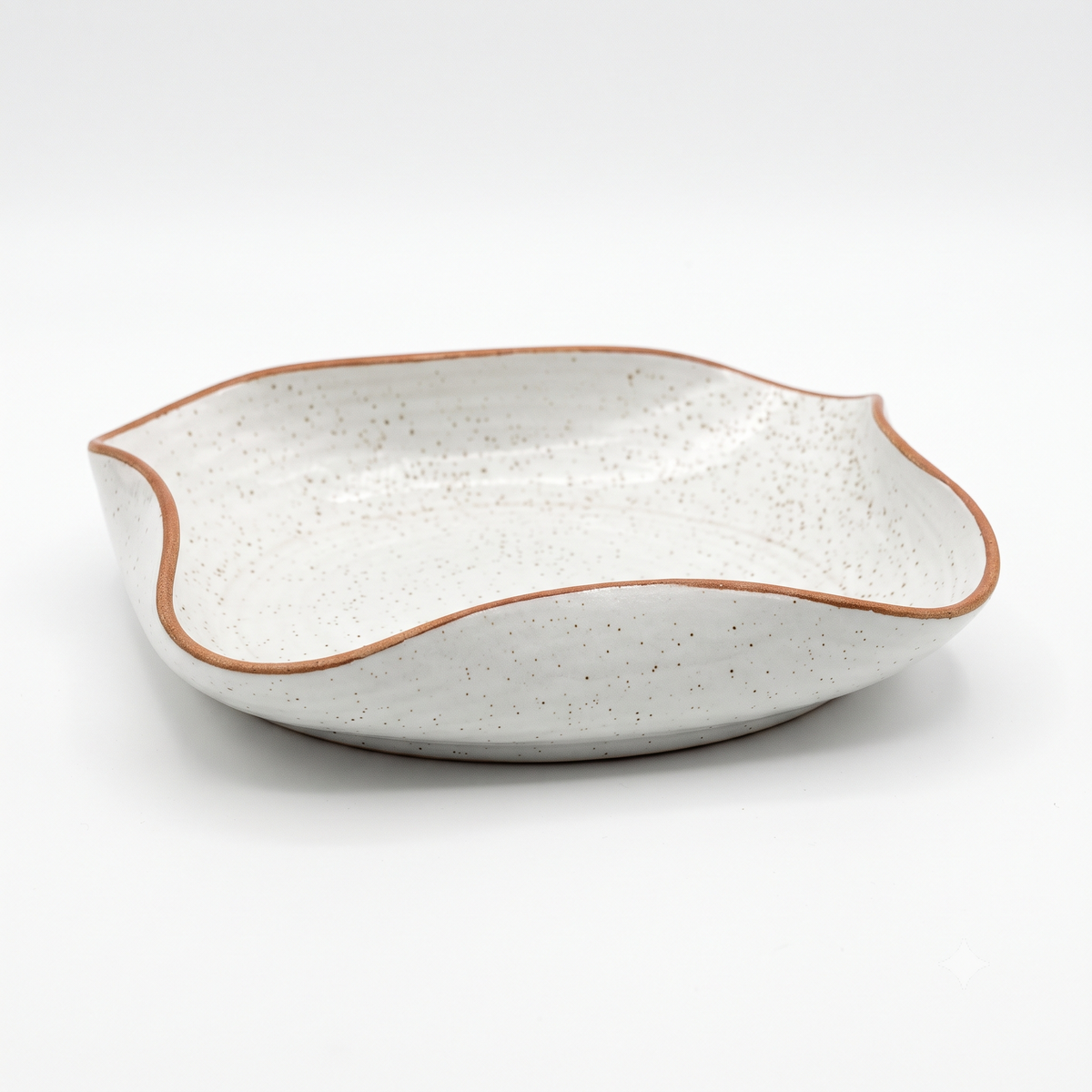 Premium White Stoneware Ceramic Serving Platter with Wavy Edges | 25 × 25 × 6 cm (DZ)