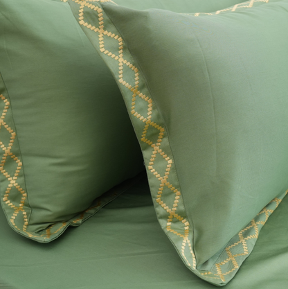 Pristine Green Gold (300 TC) - 100% Cotton King-Size Bedsheet + 2 Pillow Covers