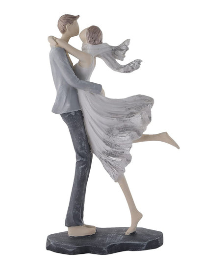 Kissing Couple Showpiece - (MVS)