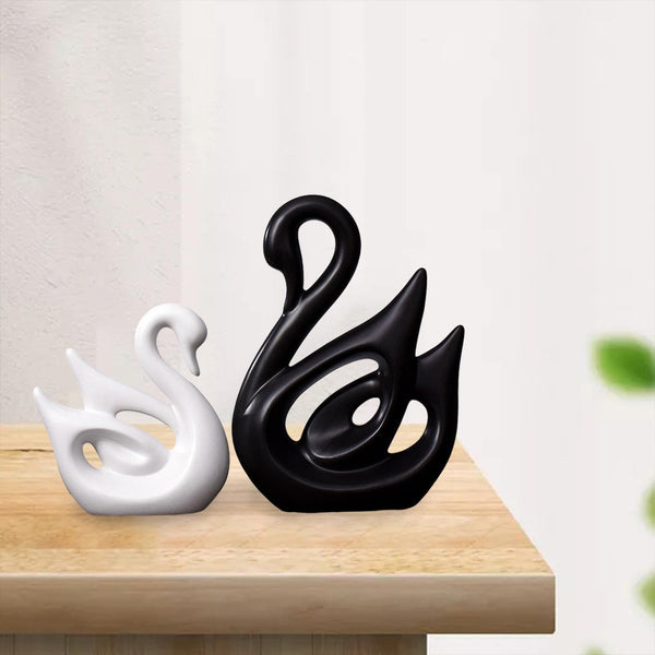 Swan Family Glossy Showpiece Set - (MVS)