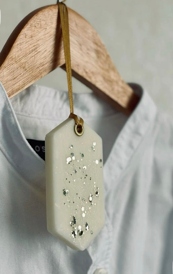 Elongated Hexagon Wax Sachet - 9.5 * 5.5cm base (TCA)