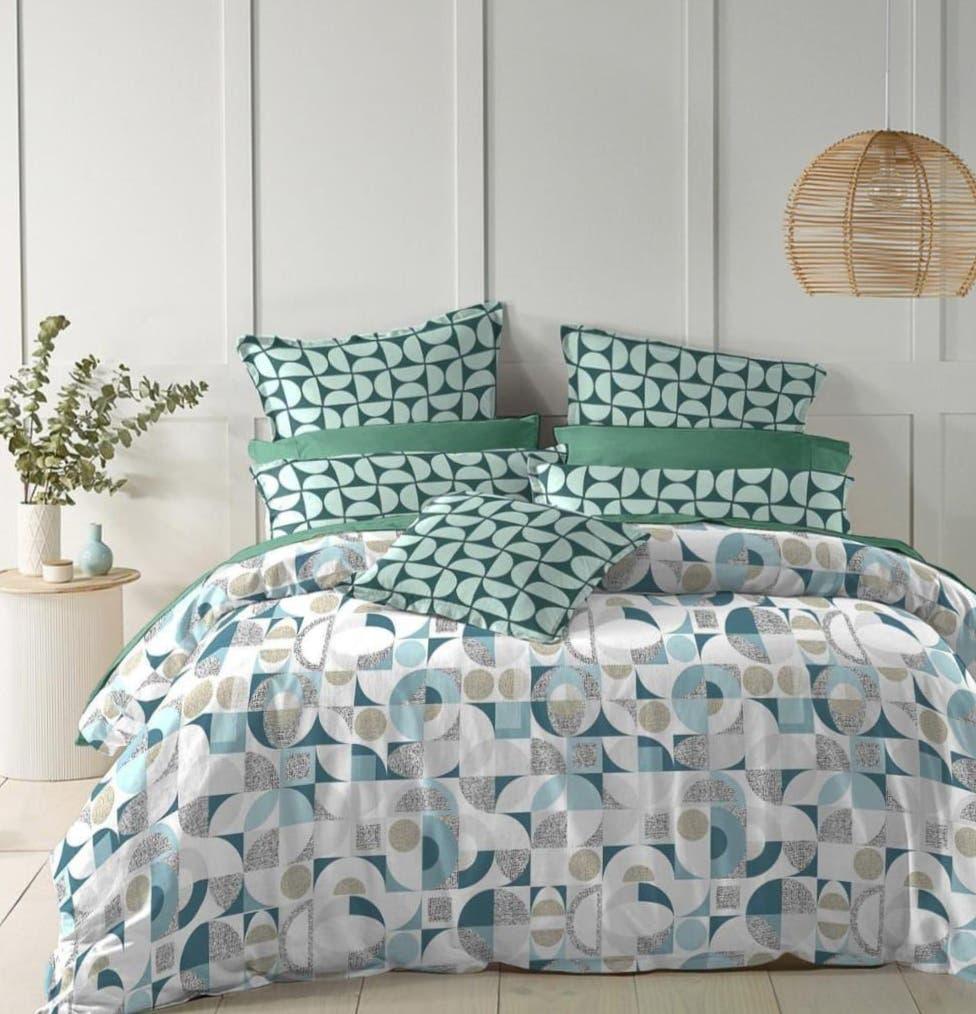 Dreamline Teal Geometric Queen Size Comforter Set - 1 Bedsheet + 2 Pillow Covers + 1 Comforter (BC)