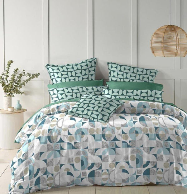 Dreamline Teal Geometric Queen Size Comforter Set - 1 Bedsheet + 2 Pillow Covers + 1 Comforter (BC)