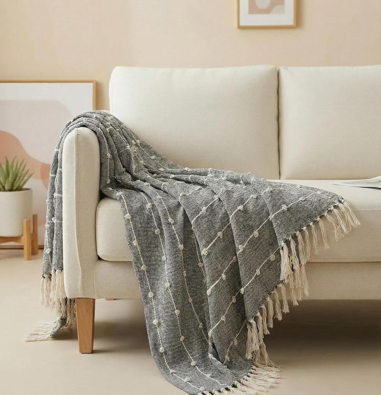 Textured Pom-poms Tufted Cotton Throws - 50*60 inches (TFB)